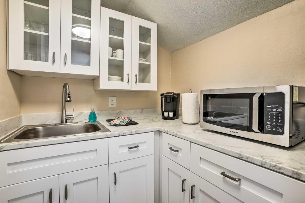 Tropical Palm Harbor Studio Walk To Gulf! Extérieur photo