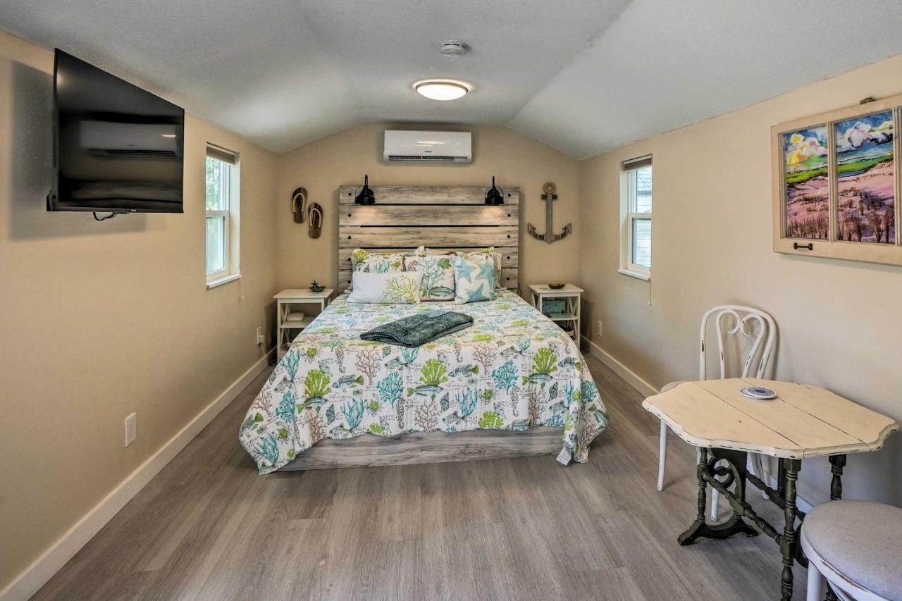 Tropical Palm Harbor Studio Walk To Gulf! Extérieur photo